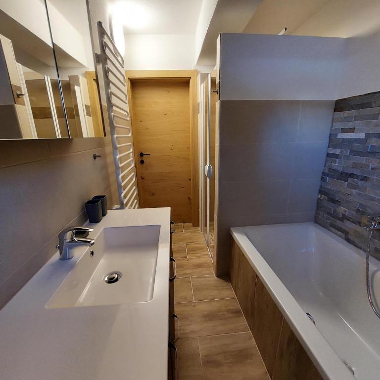 Ferienwohnung Frieda - Apartment mit 1 Schlafzimmer - 52