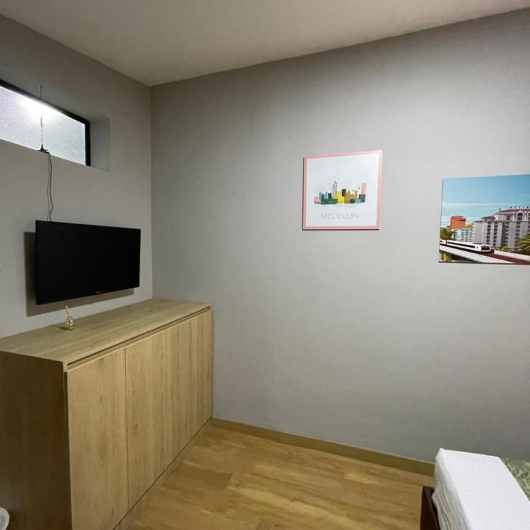 CASA 73 - Zona estadio - Double Room - 8