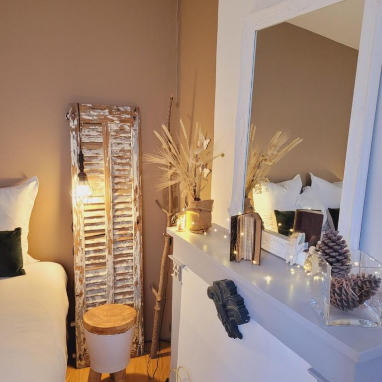 -Parking privé -La BATISSE -Logement de Charme -La Clef de Honfleur - Appartement Deluxe - 31