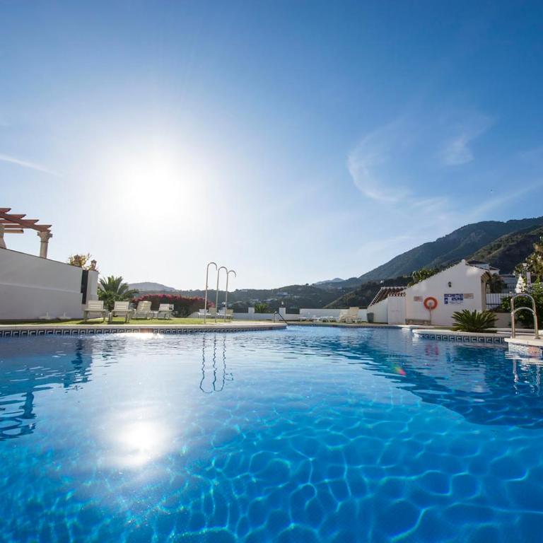 Penthouse 17A, Frigiliana 2 bedroom, Pool, Large Terrace and Amazing views in the center of Frigiliana HansOnHoliday Rentals - Apartamento de 2 dormitorios - 35