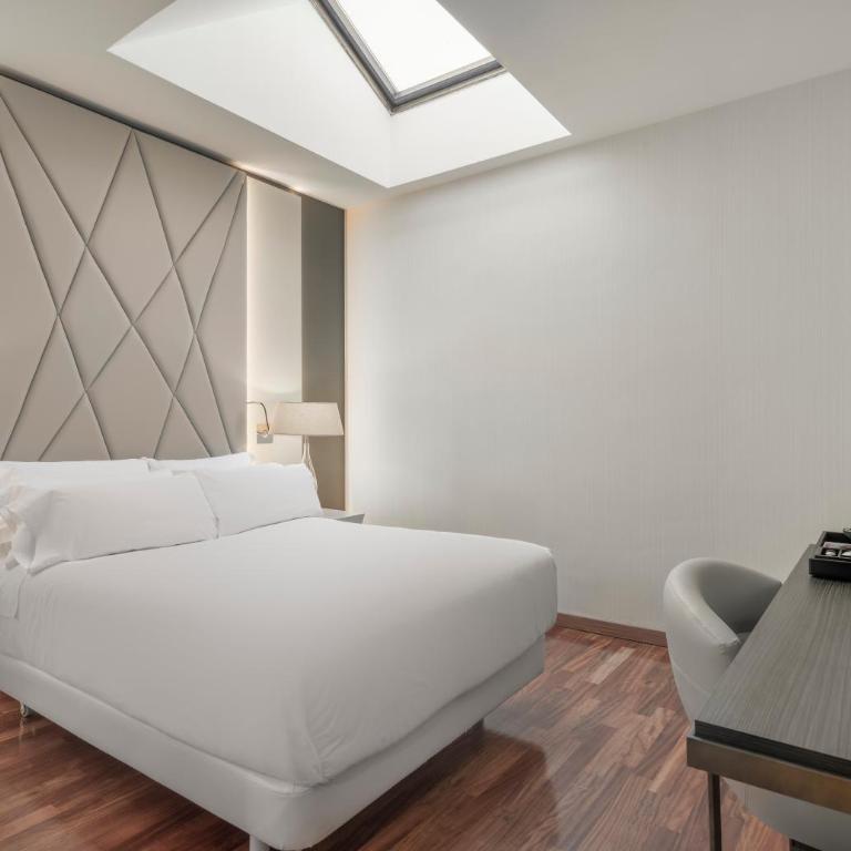 NH Collection Salamanca Palacio de Castellanos - Habitación Individual Superior - 8