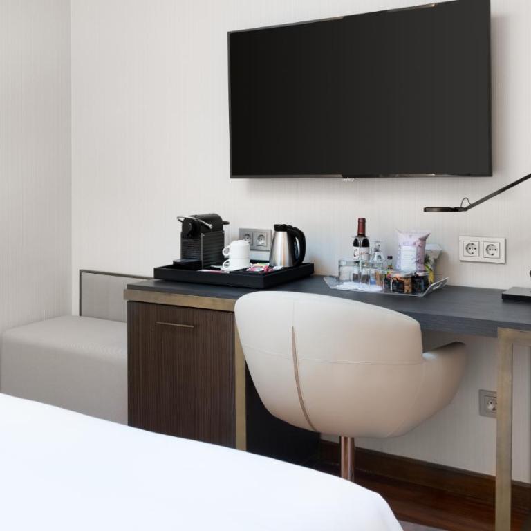 NH Collection Salamanca Palacio de Castellanos - Habitación Individual Superior - 11