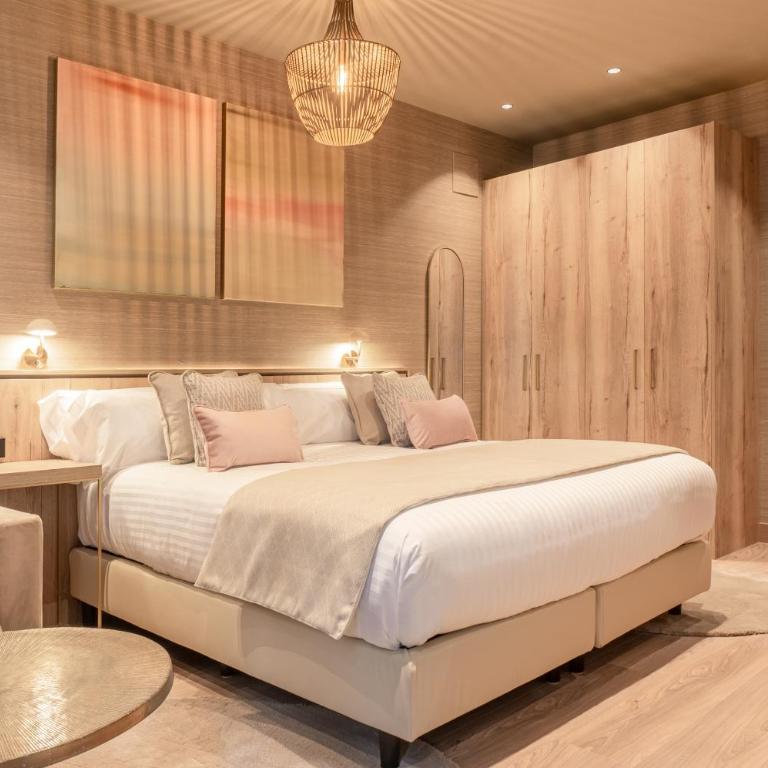 The Valentia Corretgería - Double Room with Balcony - 5