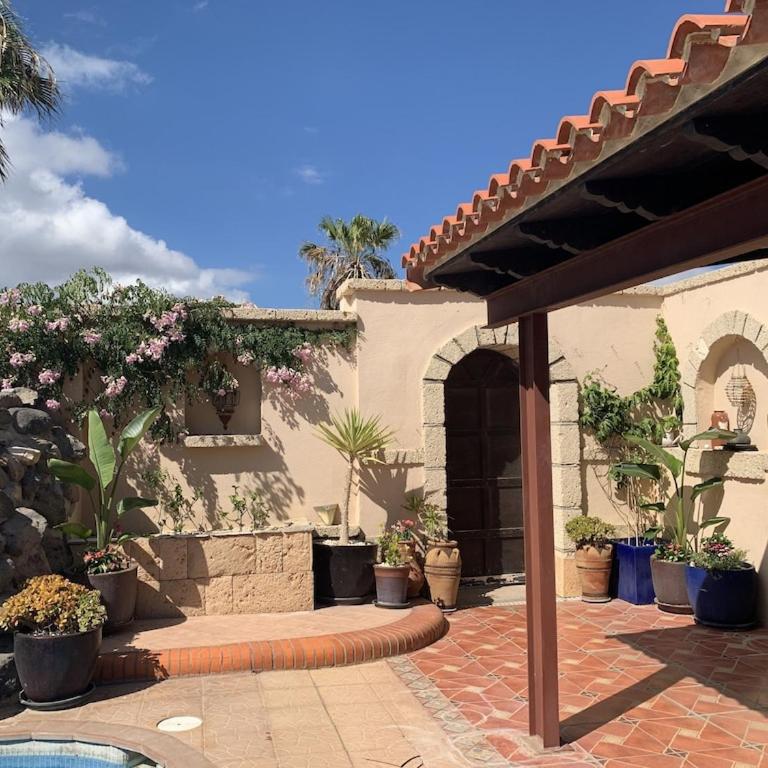 Casa Paraiso Villa Tenerife, stunning family bungalow with totally secluded pool area, wheelchair friendly - Villa - 3