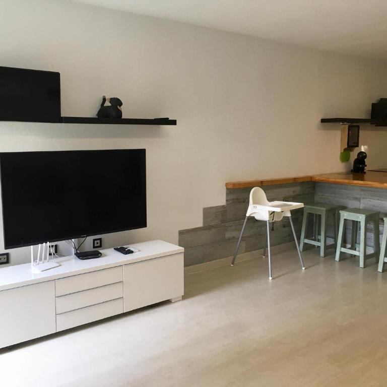 spazioso e incantevole, funzionale, Wi-Fi, AC, patio, piscina condivisa - Apartamento - 26