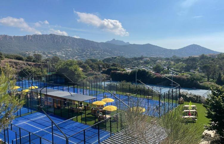 "Location Vue MER et ESTEREL", Cap Estérel Agay-Saint Raphaël, T2, piscines, parking, wifi - Apartment mit 1 Schlafzimmer - 31