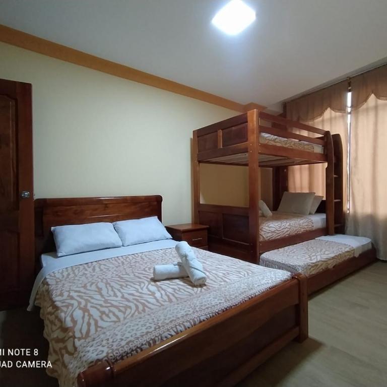 Hostal El Eden de Mindo - Family Room with Private Bathroom - 2