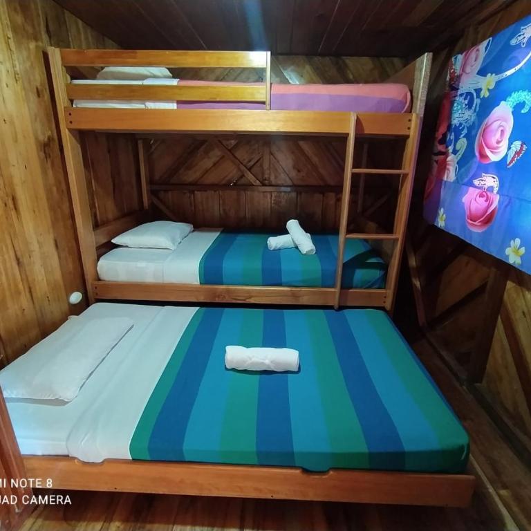 Hostal El Eden de Mindo - Triple Room with Shared Bathroom - 2