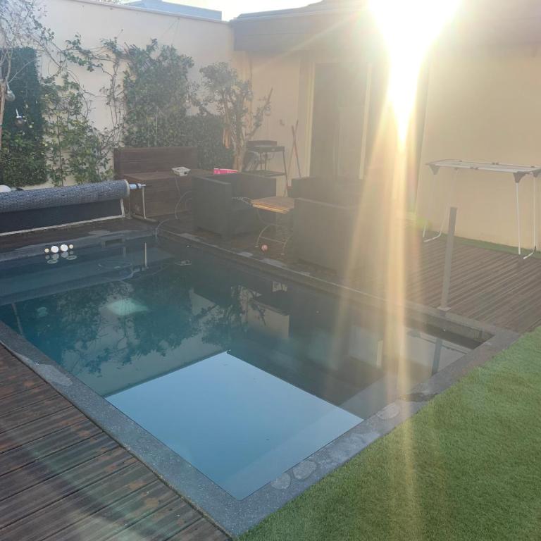 Logement dans une résidence de bien être avec jacuzzi et piscine chauffée - Appartement avec Terrasse - 9