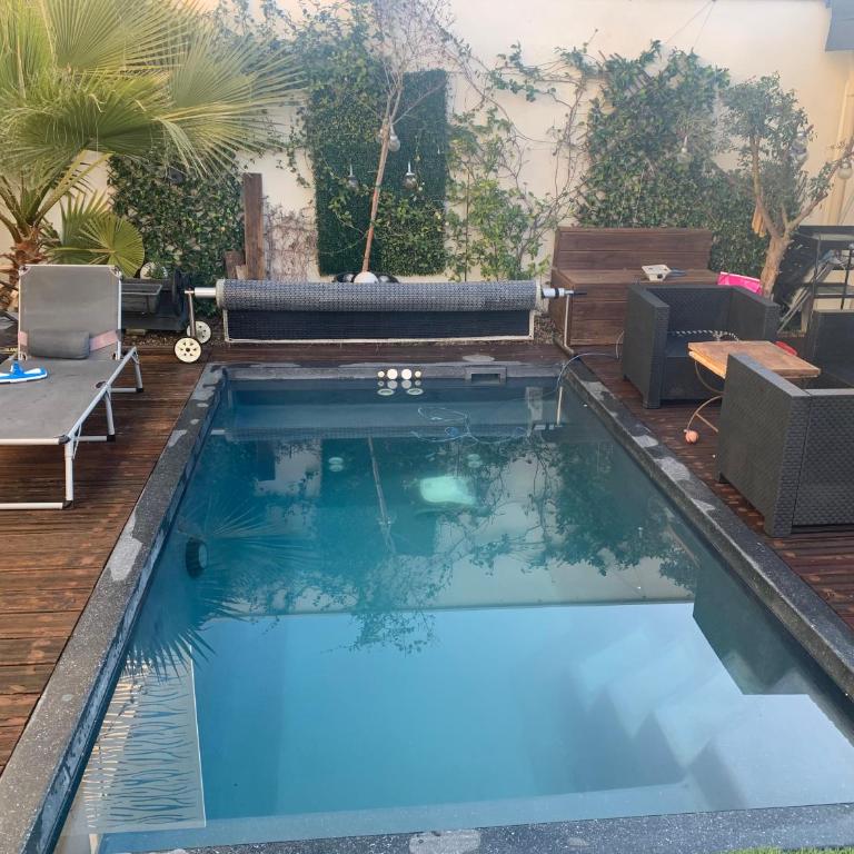 Logement dans une résidence de bien être avec jacuzzi et piscine chauffée - Appartement avec Terrasse - 7