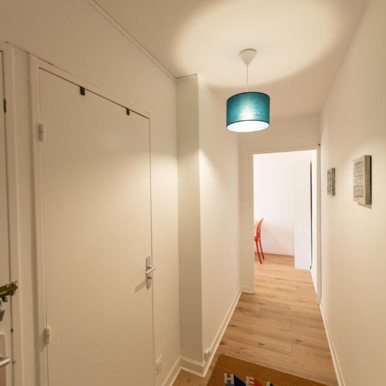 LE DAUPHIN - Place parking privée gratuit - WIFI et TV - Studio - 8