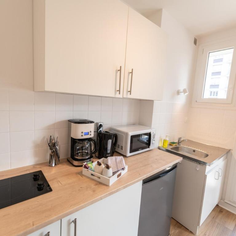 LE DAUPHIN - Place parking privée gratuit - WIFI et TV - Studio - 15