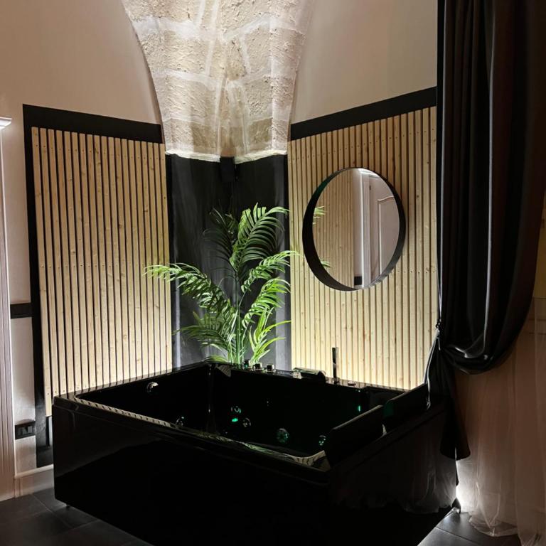 Poesìa - King Suite with Spa Bath - 2