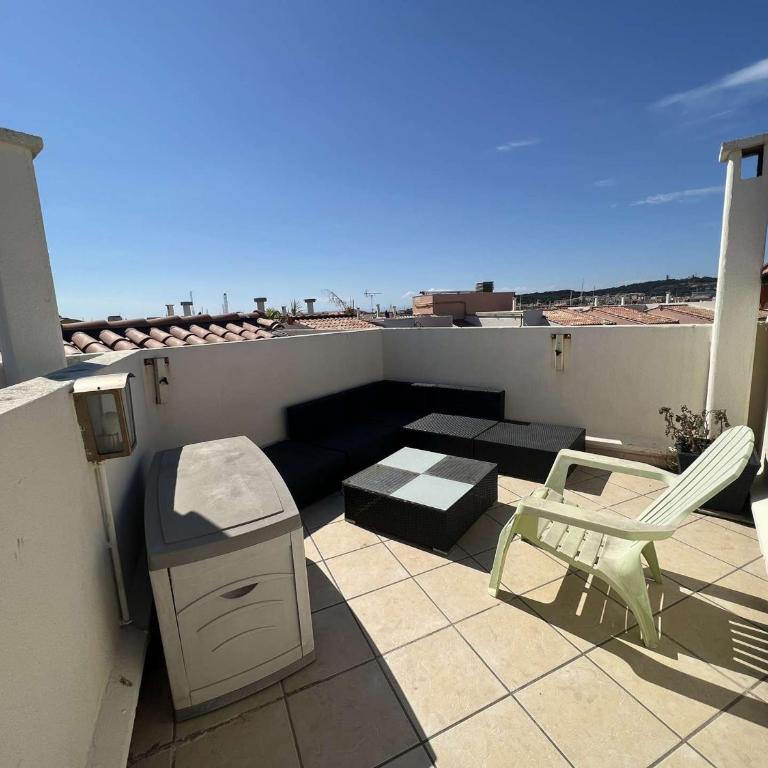 Studio Mezzanine avec Piscine, Clim, Parking et Lave-linge - Proche Plage - FR-1-702-50 - Studio - 1