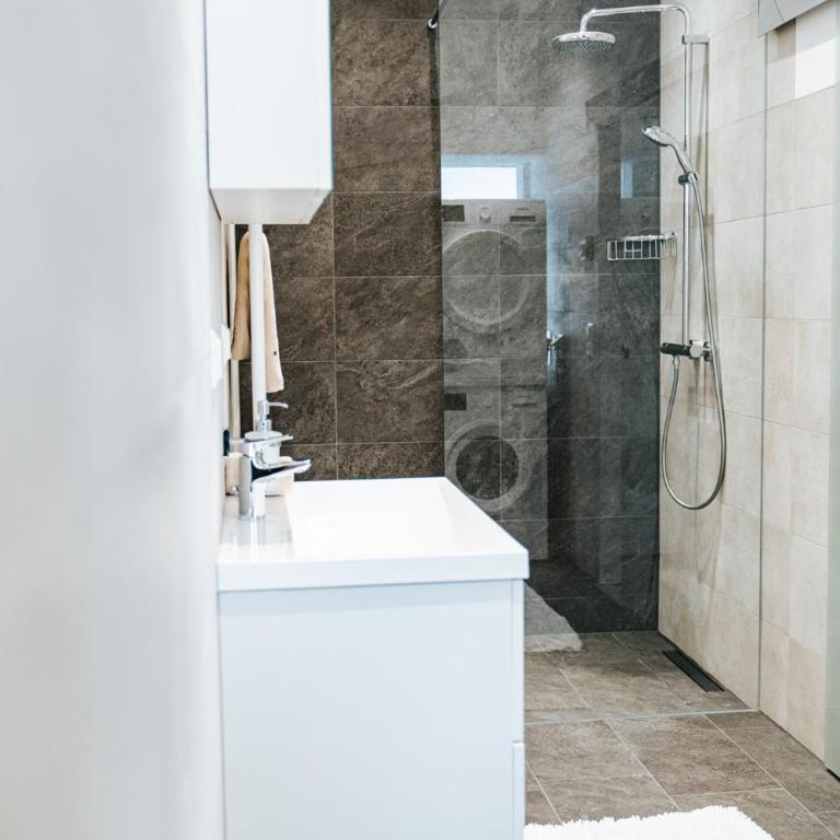 Zentrales Apartment mit Parkplatz und WLAN - nahe Red Bull Ring - Apartment mit 1 Schlafzimmer - 22