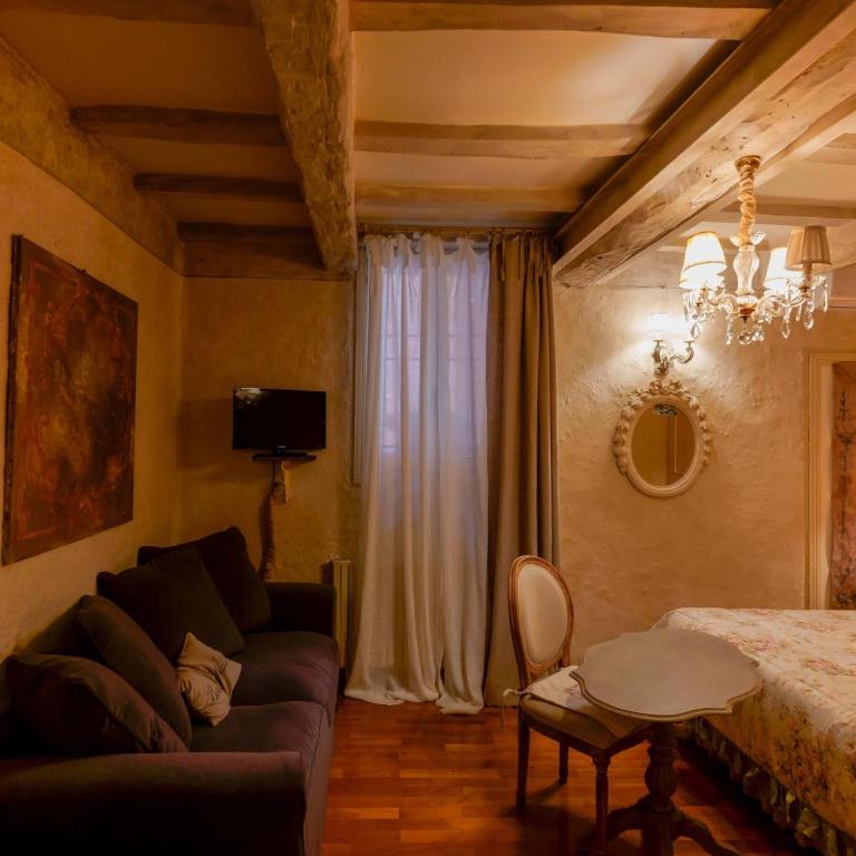 Gallery Guesthouse by Lesdomus - Quadruple Room - 33