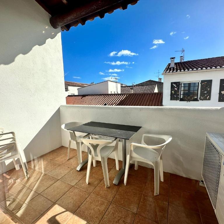 Résidence La Palma & L'Oasis - Two-Bedroom Apartment with Balcony - 14