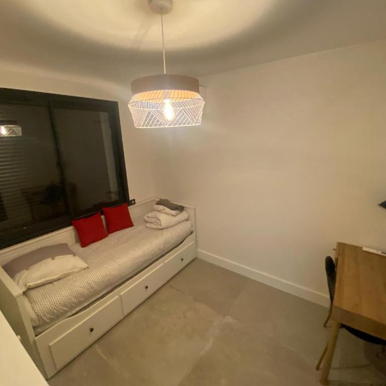 VILLA BEL AIR CANNES - 240m2 - Freshly completely renovated - Beach - Pool - No Party allowed - No bachelor-ette stay - 25 mn walk from beach and Palais des festivals - Villa - 36