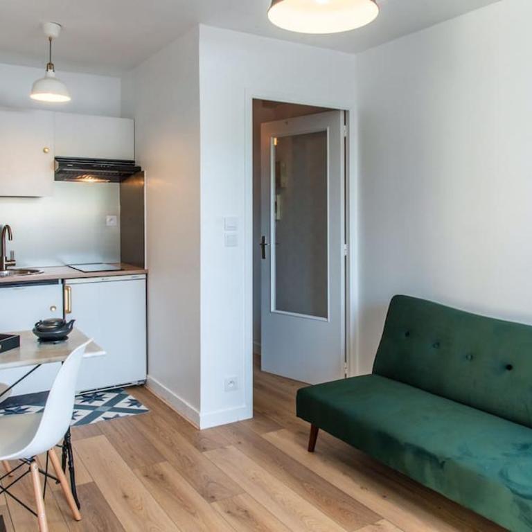 Appartement Élégant à 2 Pas de la Mer - One-Bedroom Apartment - 13