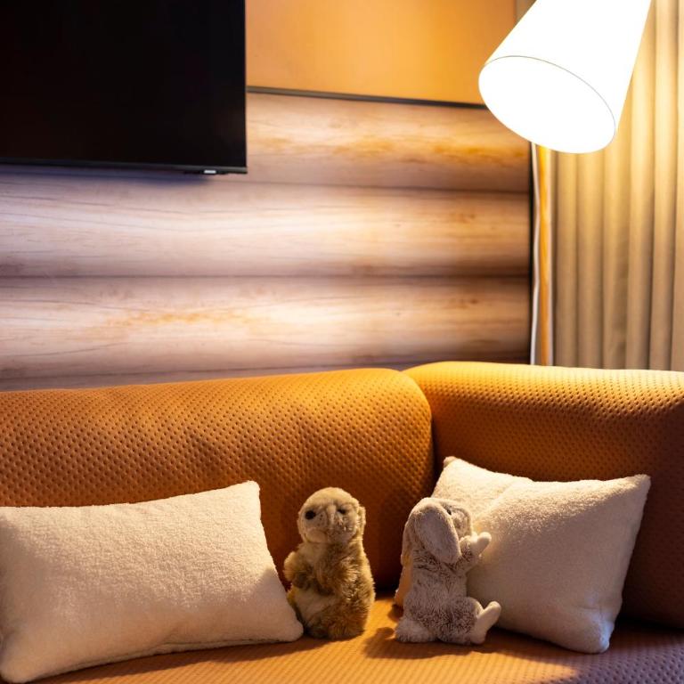ibis Styles Les Houches Chamonix - Chambre Triple avec 1 Lit Double et 1 Chaise Longue Simple ou 3 Lits Simples - 9