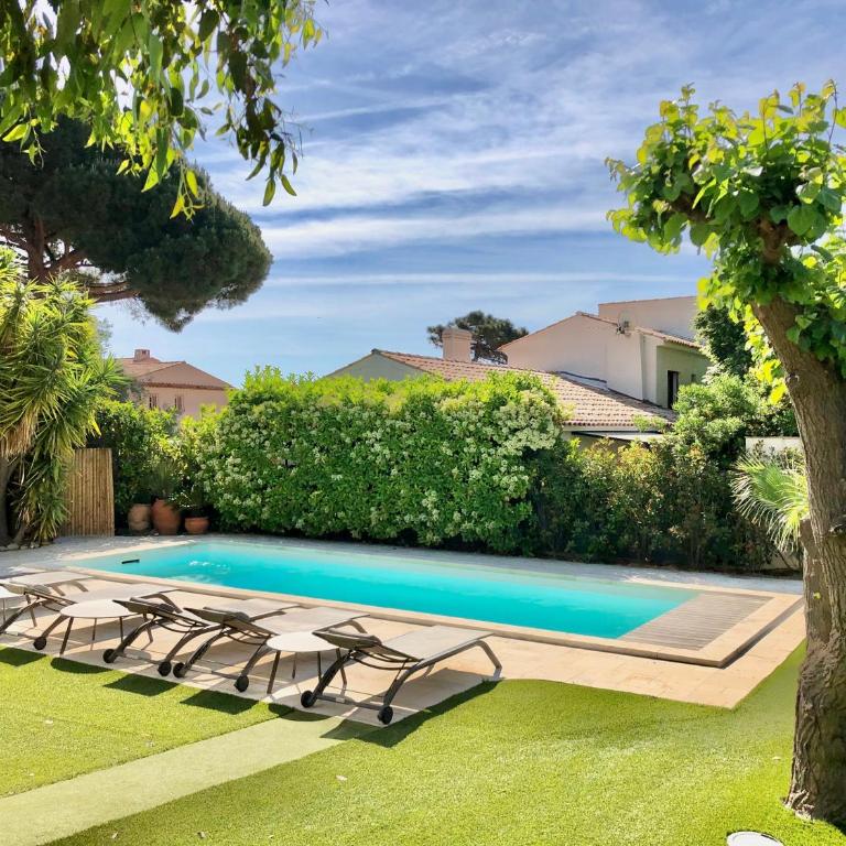 Villa Montfleuri, vieille ville à pieds, vue mer, piscine, 8 pers - Villa - 37