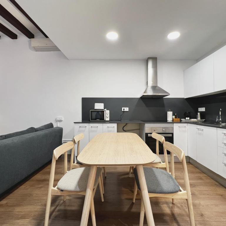 Stay U-nique Apartments Vila de Gracia - Three-Bedroom Apartment - 8