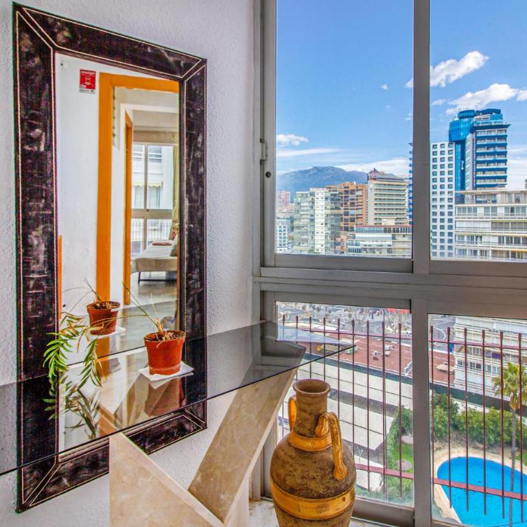 2 Bedroom Lovely Apartment In Benidorm - Two-Bedroom Apartment - 9