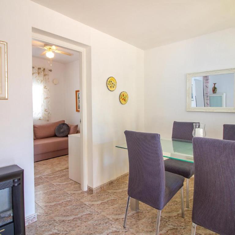 Stunning Home In Torrevieja With Wifi - Ferienhaus mit 3 Schlafzimmern - 14