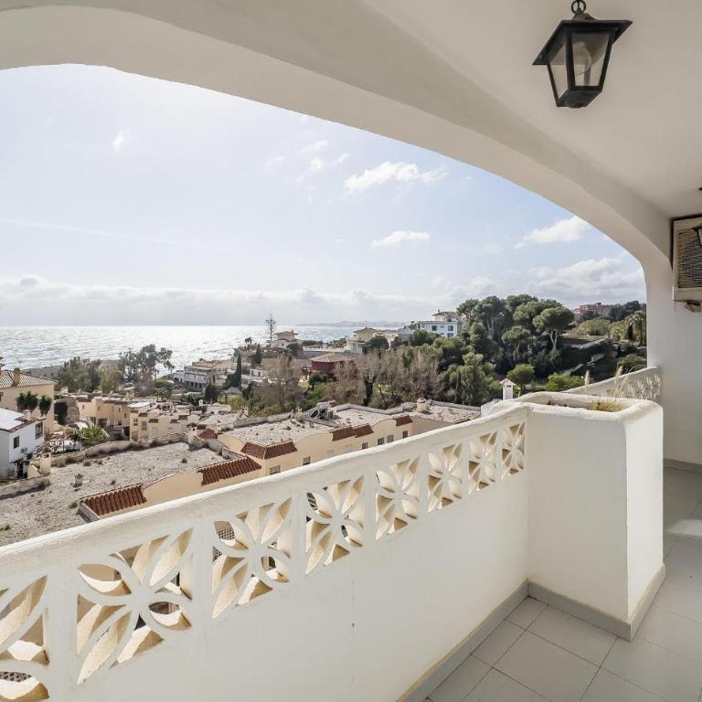 Stunning Apartment In Benalmádena - Apartamento de 2 dormitorios - 17