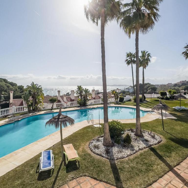 Stunning Apartment In Benalmádena - Apartamento de 2 dormitorios - 1