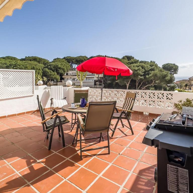 Stunning Apartment In Benalmádena - Apartamento de 2 dormitorios - 14