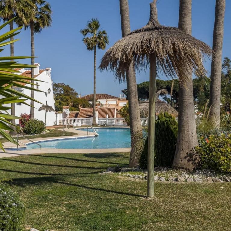 Stunning Apartment In Benalmádena - Apartamento de 2 dormitorios - 11