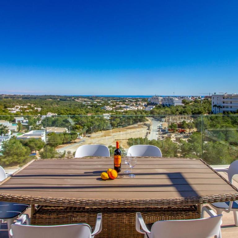 Stunning Apartment In Orihuela - Apartamento de 3 dormitorios - 4