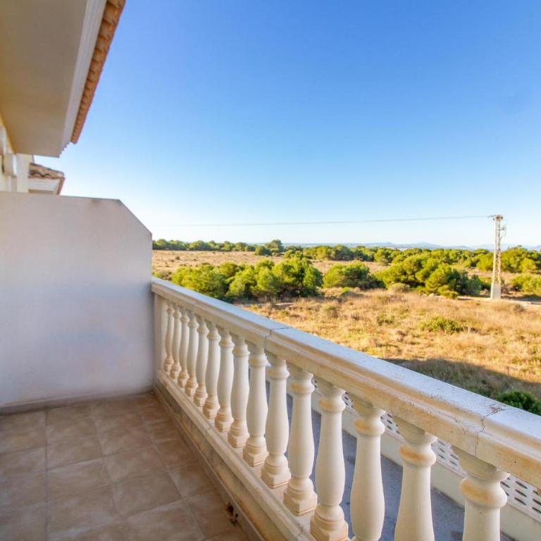 Beautiful Apartment In Santa Pola - Apartamento de 2 dormitorios - 14