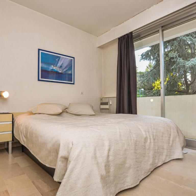 Nice Apartment In Cannes With Swimming Pool - Appartement 2 Chambres - 14