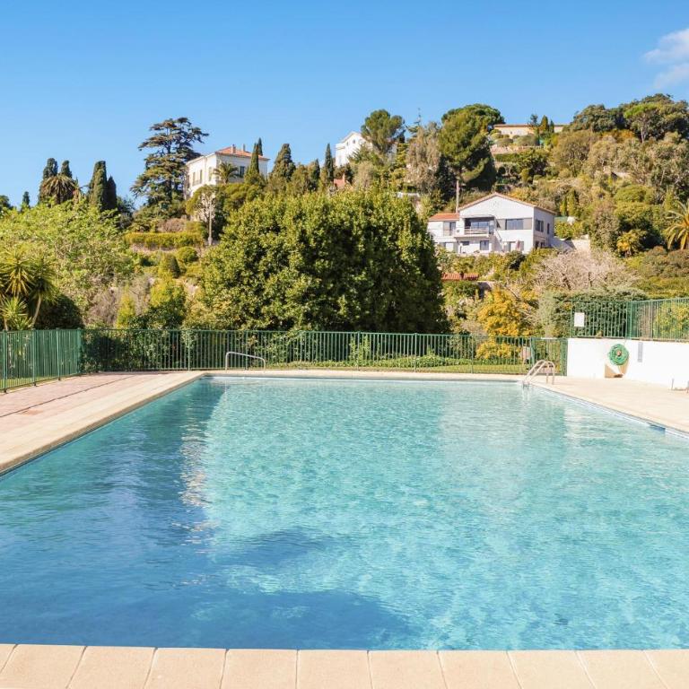 Nice Apartment In Cannes With Swimming Pool - Appartement 2 Chambres - 8