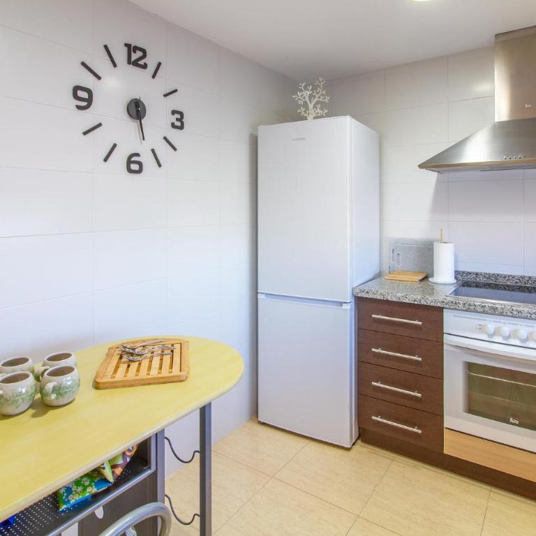 Beautiful Apartment In Santa Pola - Apartamento de 2 dormitorios - 6