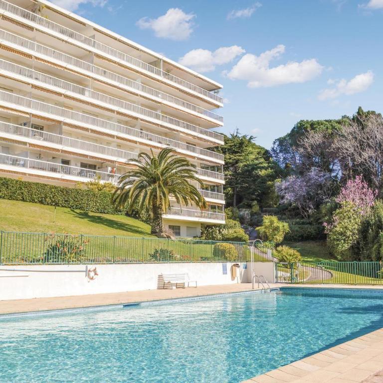 Nice Apartment In Cannes With Swimming Pool - Appartement 2 Chambres - 2