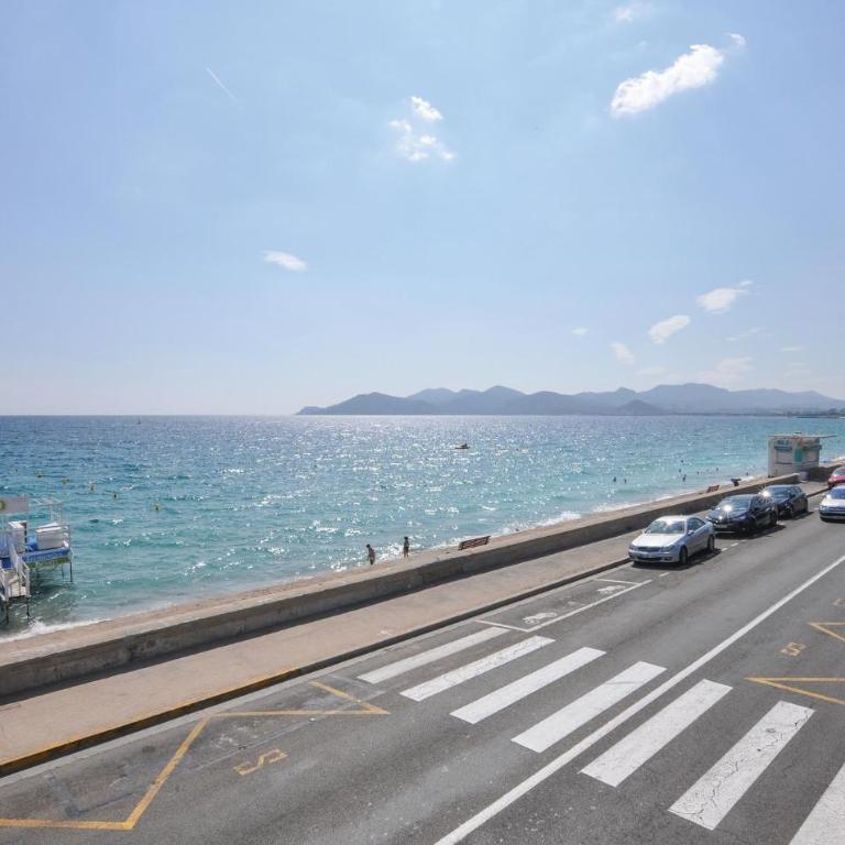 Amazing Apartment In Cannes With House Sea View - Appartement 1 Chambre - 14