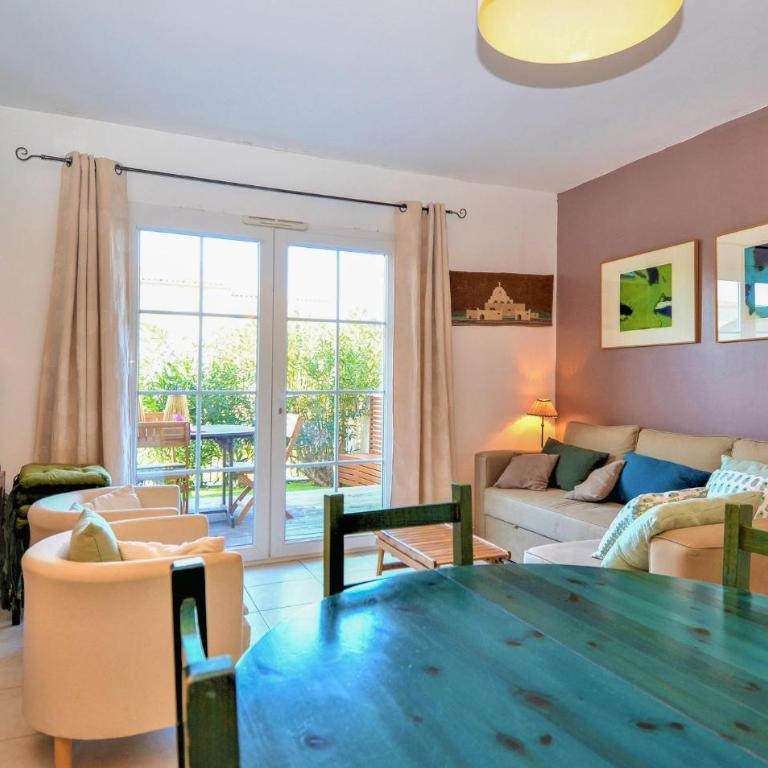 Stunning Home In Aigues-Mortes With Wifi - Two-Bedroom Holiday Home - 3