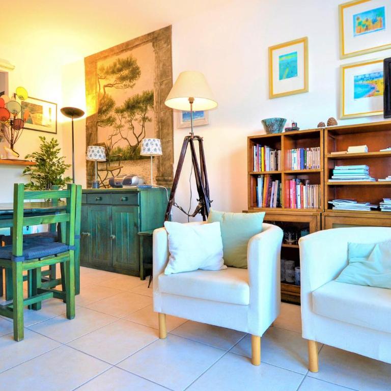 Stunning Home In Aigues-Mortes With Wifi - Two-Bedroom Holiday Home - 10