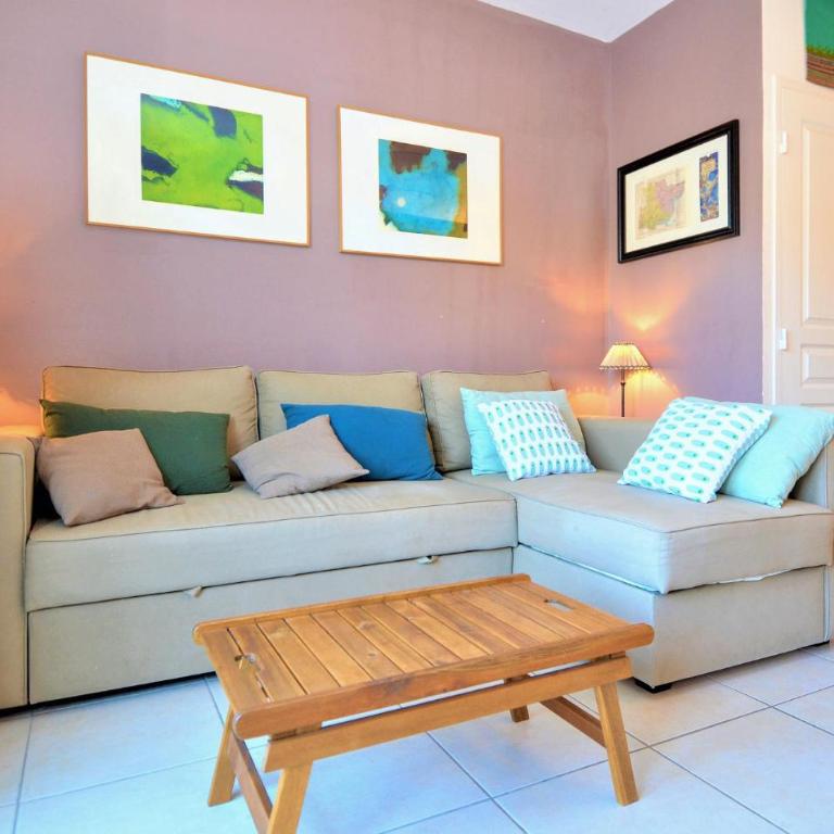 Stunning Home In Aigues-Mortes With Wifi - Two-Bedroom Holiday Home - 9