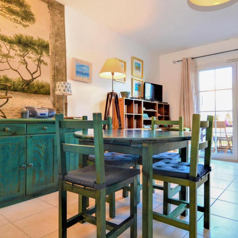 Stunning Home In Aigues-Mortes With Wifi - Two-Bedroom Holiday Home - 11