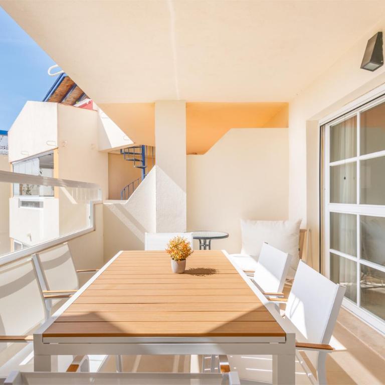 Apartamento con piscina, golf y solarium by Rent Me - Two-Bedroom Apartment - 26