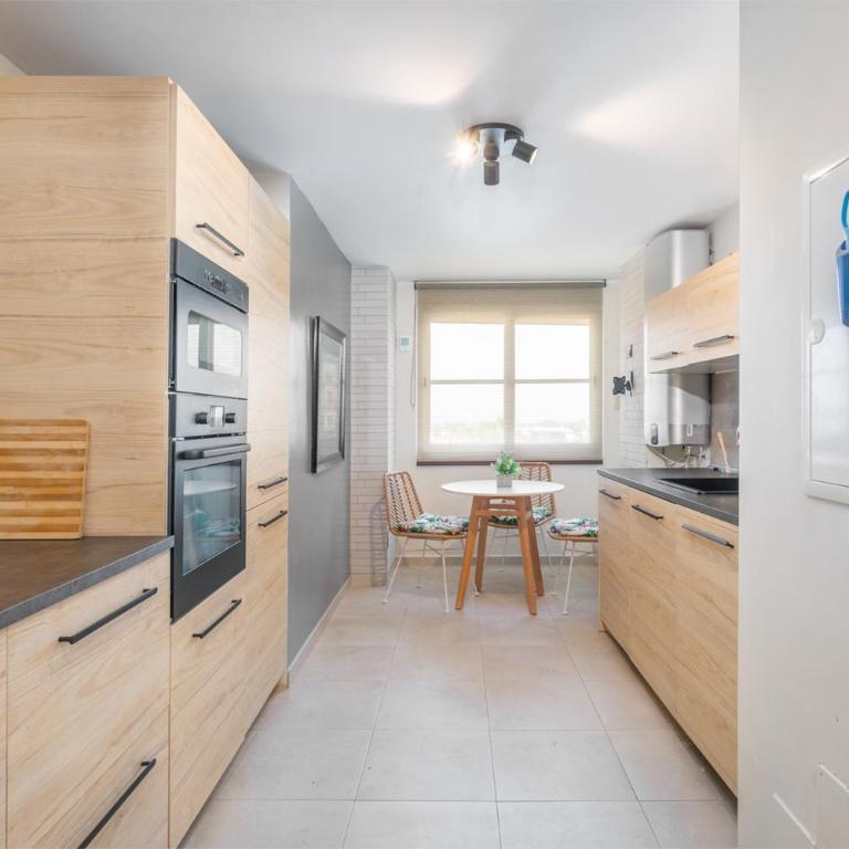 Apartamento con piscina, golf y solarium by Rent Me - Two-Bedroom Apartment - 6