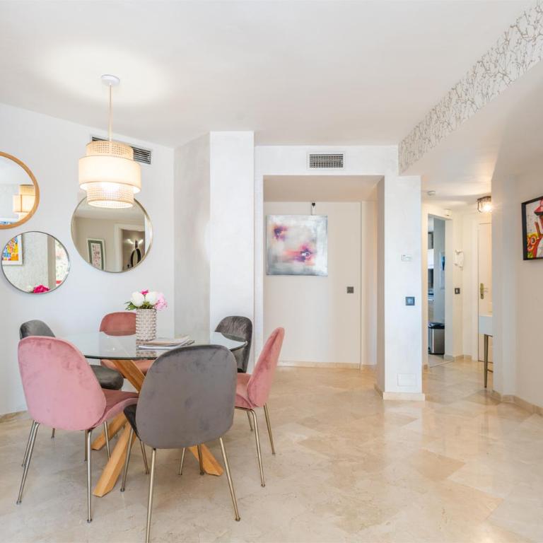 Apartamento con piscina, golf y solarium by Rent Me - Two-Bedroom Apartment - 3