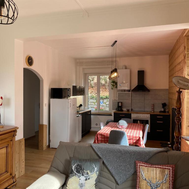 L'apparté de G, Gîte 3 étoiles de montagne cosy - Appartement 2 Chambres - 7