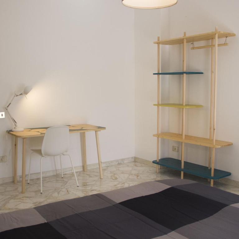 Apple guest house - Double Room with Shared Bathroom - 17