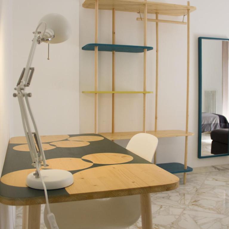 Apple guest house - Double Room with Shared Bathroom - 16