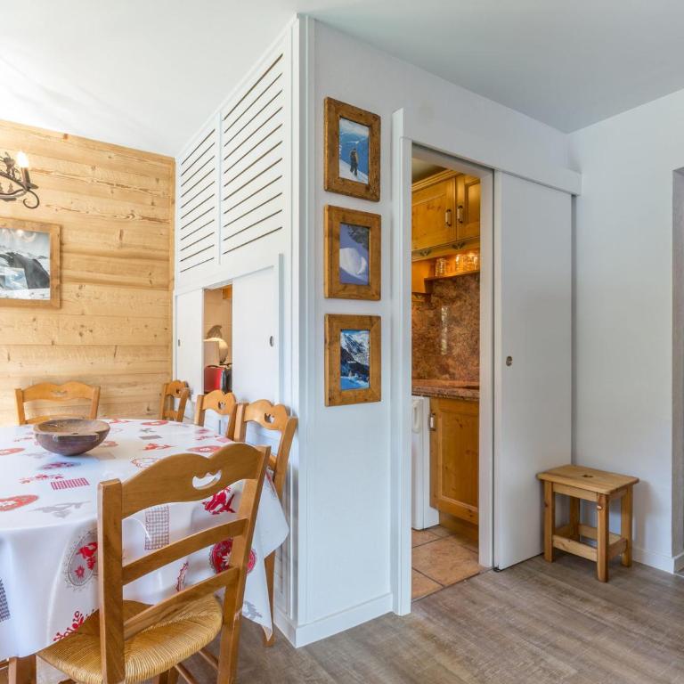 Appartement intime et confortable avec balcon sud à Val-d'Isère - FR-1-694-115 - Apartment - 5